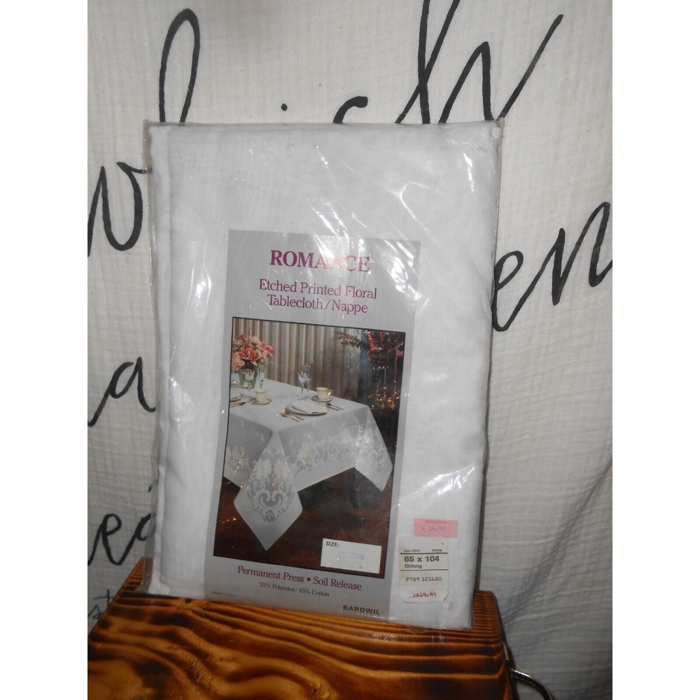 NOS Bardwil Fine Linens Romance Etched Printed Floral Tablecloth 65x104 Oblong